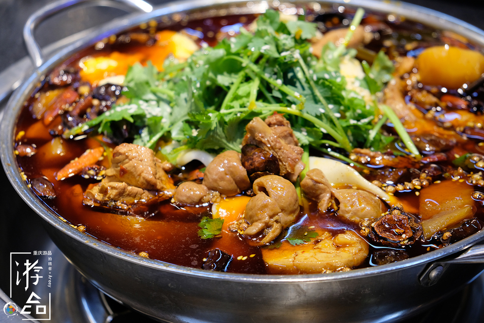 肥肠鸡火锅肥肠鸡火锅：一种美味的中式火锅料理