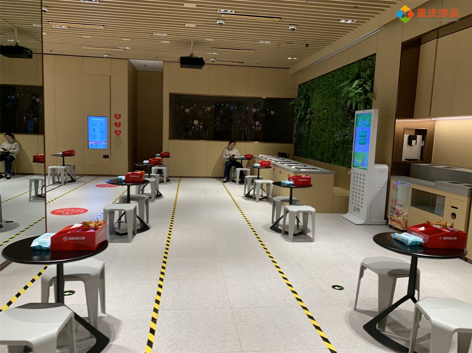 海底捞店铺大量关闭,重庆24家门店何去何从?已经贴出停业通告 – 重庆游品
